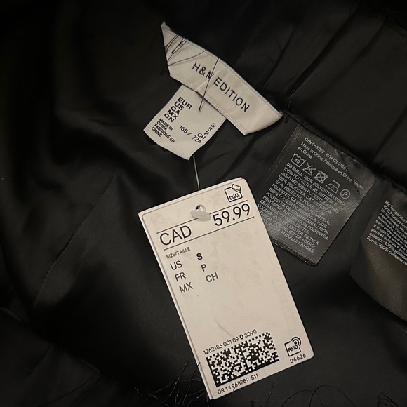 H&M Black Feathered Outfit - Picture 2 of 5